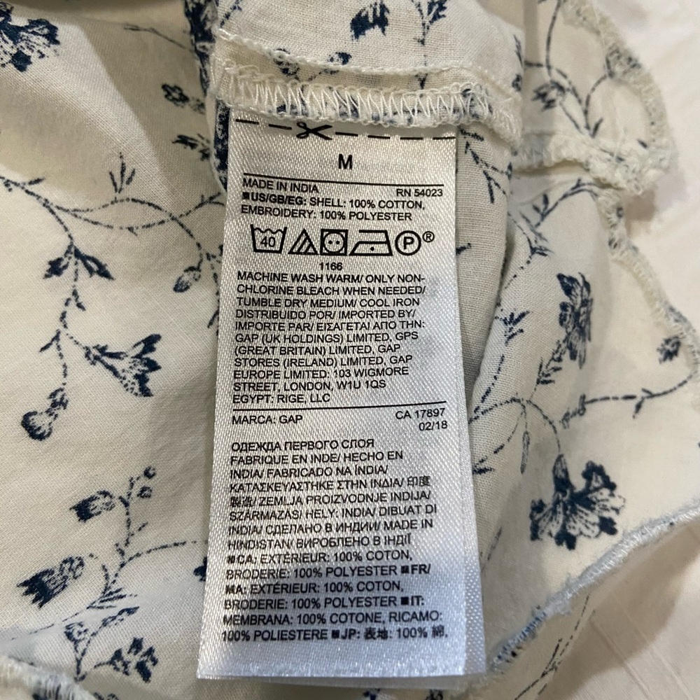 Gap White/Blue Floral Print Top with Embroidery-3/4 Sleeves Size Medium - Picture 8 of 9